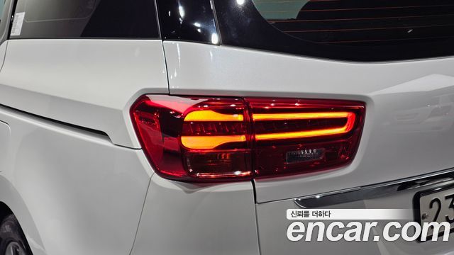 Kia Canival 2020 — photo 9