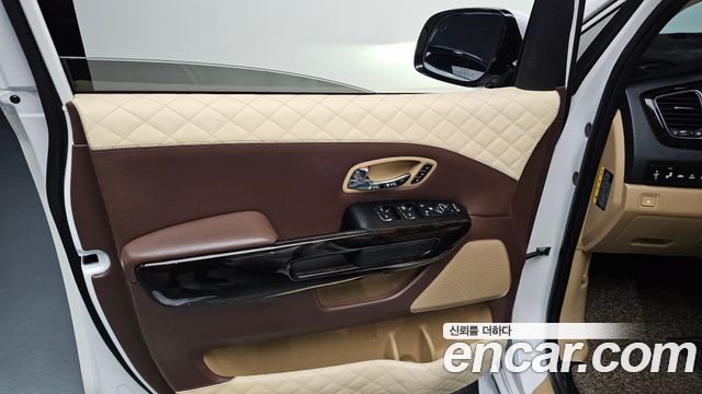 Kia Canival 2020 — photo 14