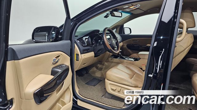 Kia Canival 2019 — photo 13