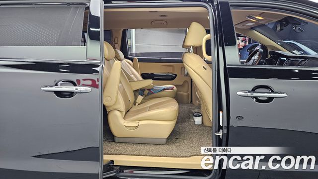 Kia Canival 2019 — photo 18