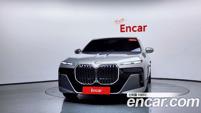 BMW 7-Series 2025 — photo 3