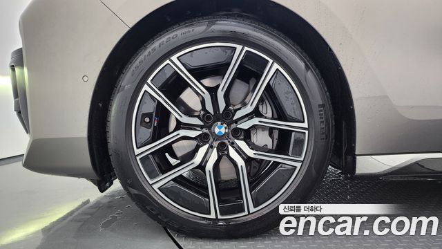 BMW 7-Series 2025 — photo 5