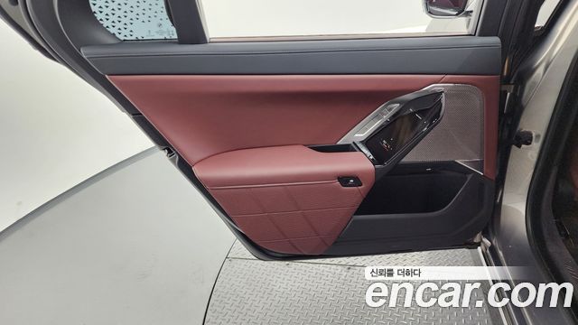 BMW 7-Series 2025 — photo 15