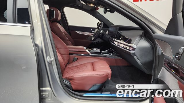 BMW 7-Series 2025 — photo 16