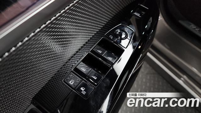 BMW 7-Series 2025 — photo 39