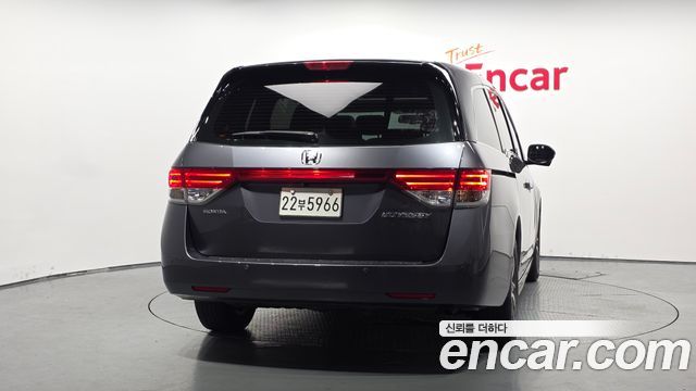 Honda Odyssey 2016 — photo 4