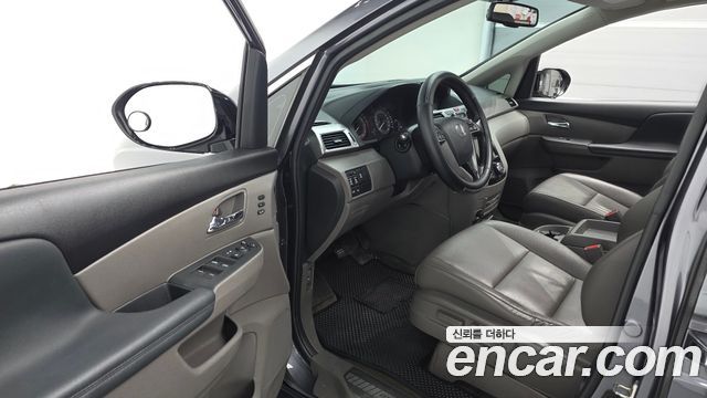 Honda Odyssey 2016 — photo 10