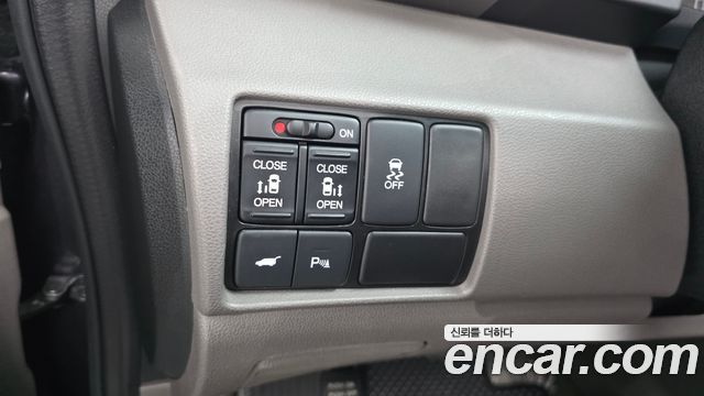 Honda Odyssey 2016 — photo 16