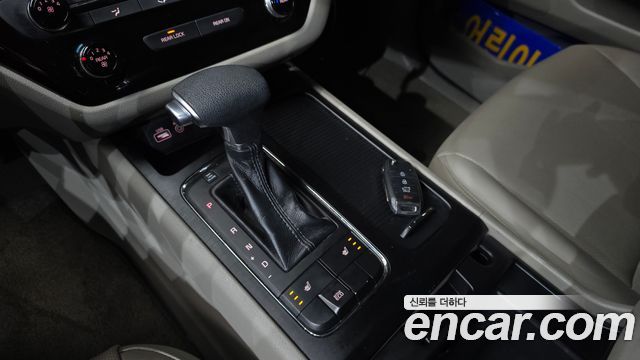 Kia Canival 2017 — photo 12