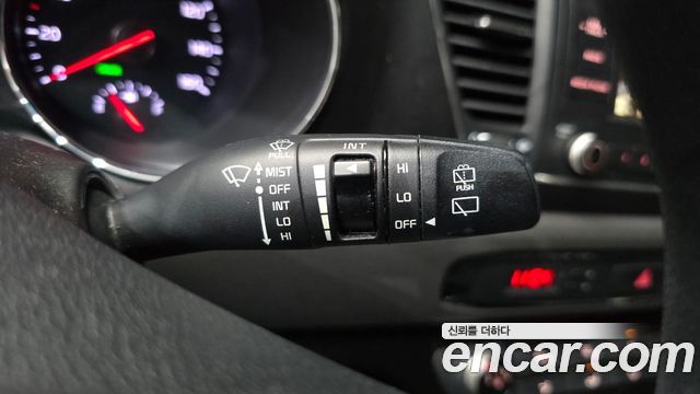 Kia Canival 2017 — photo 22