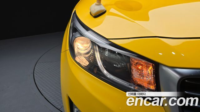 Kia Canival 2017 — photo 8
