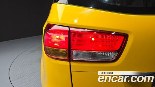 Kia Canival 2017 — photo 9