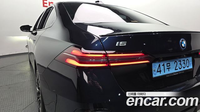 BMW i5 2024 — photo 9