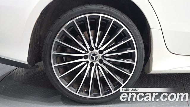 Mercedes-Benz CLS-Class 2023 — photo 5