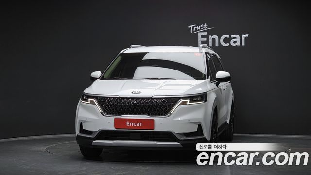 Kia Canival 2021 — photo 3