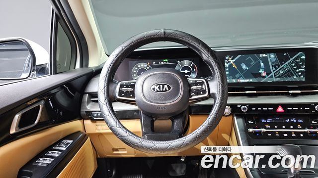 Kia Canival 2021 — photo 19