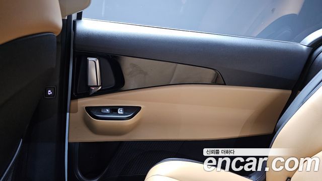 Kia Canival 2021 — photo 15
