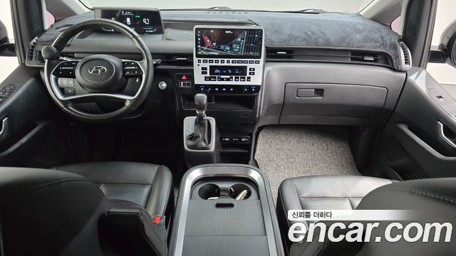 Hyundai Staria 2023 — photo 10