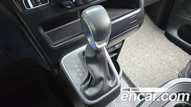 Hyundai Staria 2023 — photo 12