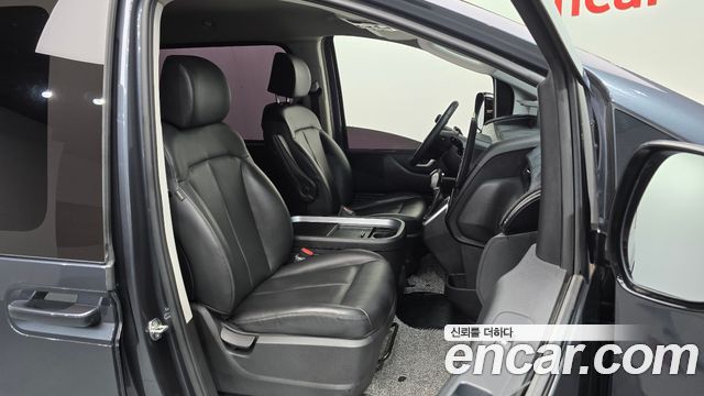 Hyundai Staria 2023 — photo 17