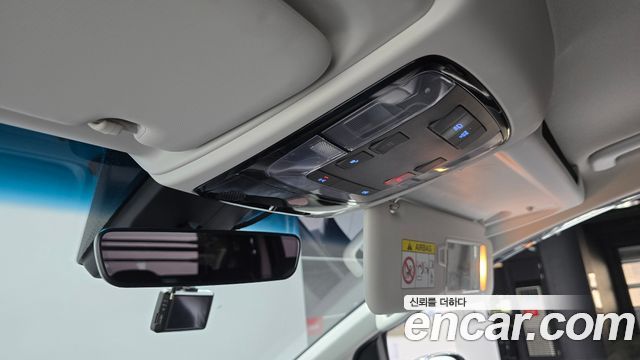 Hyundai Staria 2023 — photo 27