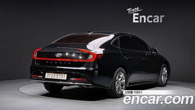 Hyundai Sonata 2022 — photo 2