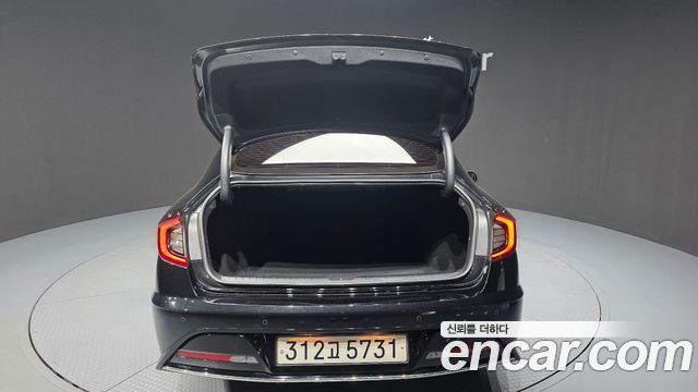 Hyundai Sonata 2022 — photo 26