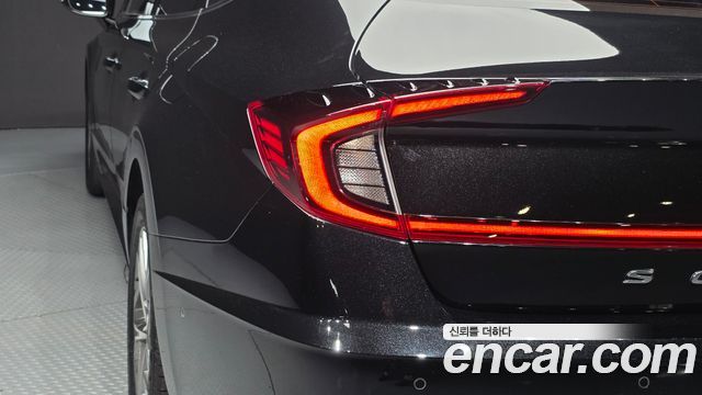 Hyundai Sonata 2022 — photo 9