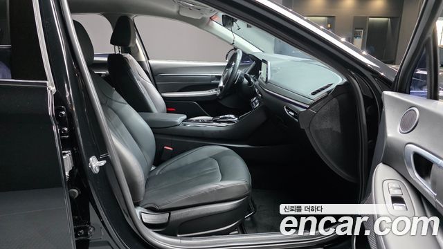 Hyundai Sonata 2022 — photo 16