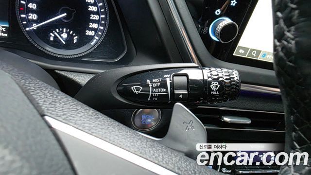 Hyundai Sonata 2022 — photo 27