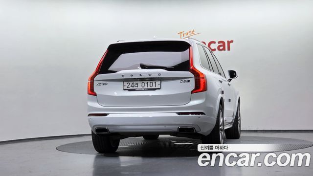 Volvo XC90 2017 — photo 4