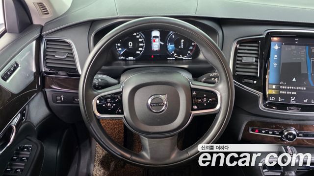 Volvo XC90 2017 — photo 19