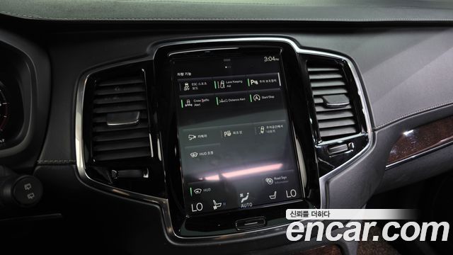 Volvo XC90 2017 — photo 22