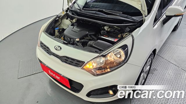 Kia pride 2014 — photo 6
