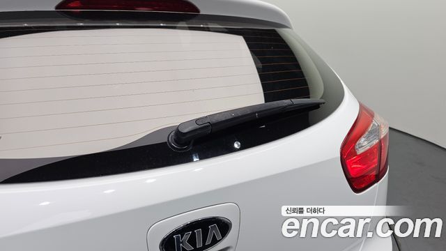 Kia pride 2014 — photo 31
