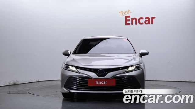Toyota Camry 2019 — photo 3