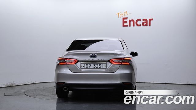 Toyota Camry 2019 — photo 4