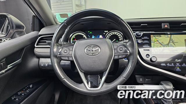 Toyota Camry 2019 — photo 13