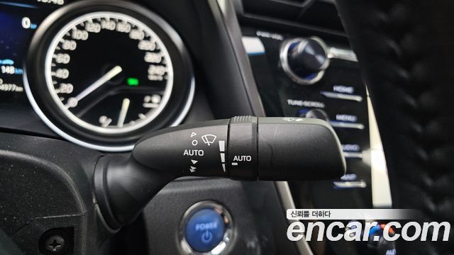 Toyota Camry 2019 — photo 18