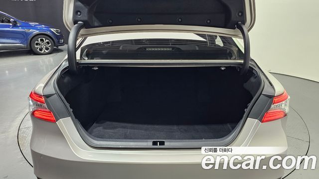 Toyota Camry 2019 — photo 20
