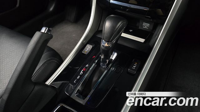 Honda Accord 2017 — photo 12