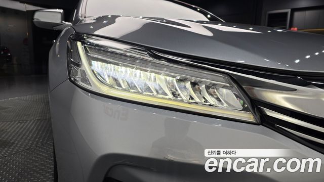 Honda Accord 2017 — photo 8