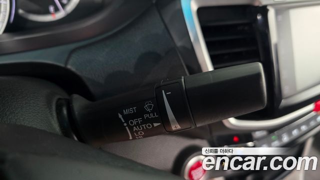 Honda Accord 2017 — photo 29