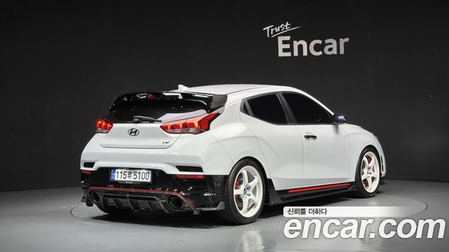 Hyundai Veloster 2021 — photo 2