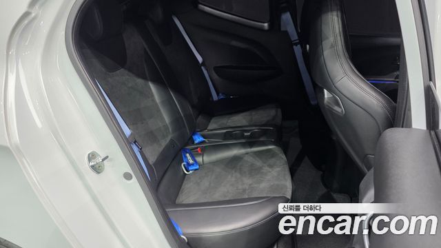 Hyundai Veloster 2021 — photo 11