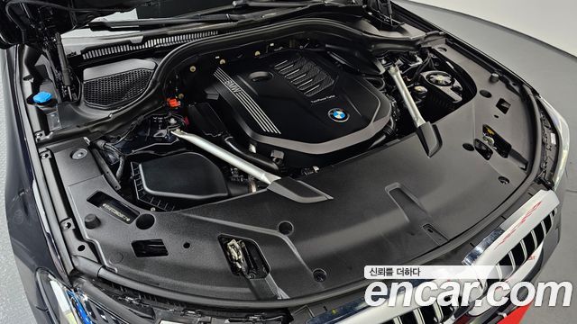 BMW Gran Turismo 2022 — photo 6