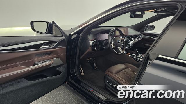 BMW Gran Turismo 2022 — photo 13