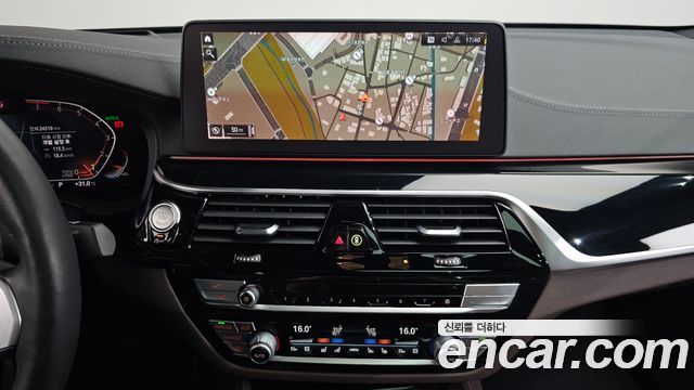 BMW Gran Turismo 2022 — photo 19