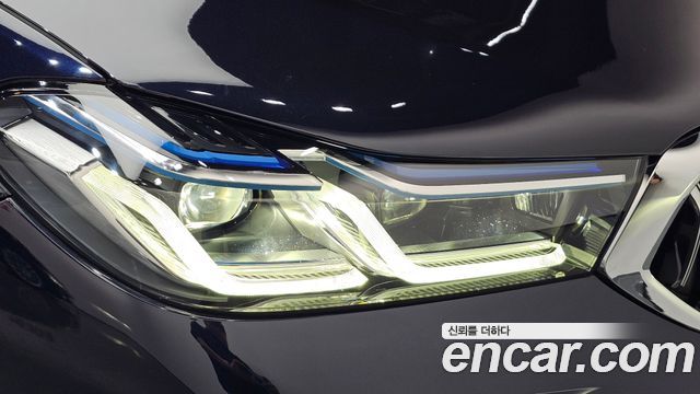 BMW Gran Turismo 2022 — photo 8