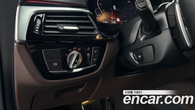BMW Gran Turismo 2022 — photo 29